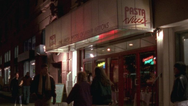 Pasta Vicci Restaurant in Seinfeld Season 7 Episode 13 The Seven (1)