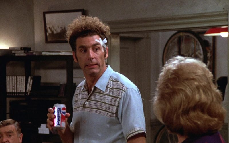Pepsi Cola Enjoyed by Michael Richards as Cosmo Kramer in Seinfeld Season 4 Episode 5 (8)