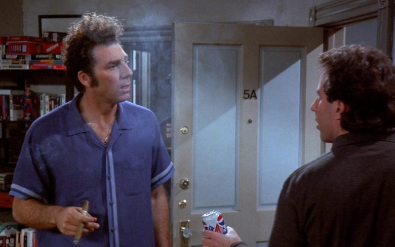 Pepsi Diet Can Held by Jerry in Seinfeld Season 7 Episode 13 The Seven (1)