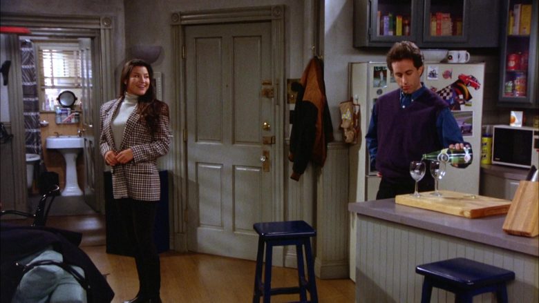 Perrier Water Bottle Held by Jerry Seinfeld in Seinfeld Season 5 Episode 10 (1)