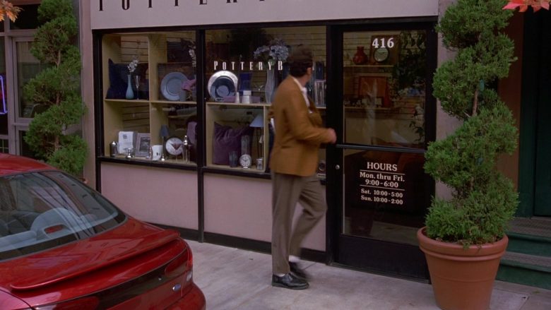 Pottery Barn Store in Seinfeld Season 9 Episode 5 The Junk Mail (2)