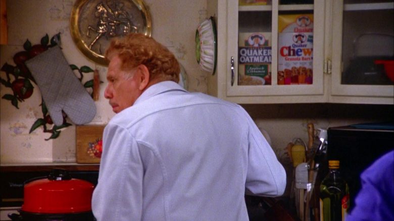 Quaker Oatmeal and Chewy Granola Bars in Seinfeld Season 5 Episode 18-19 (1)