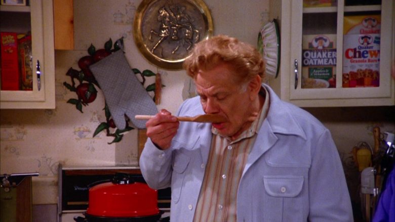 Quaker Oatmeal and Chewy Granola Bars in Seinfeld Season 5 Episode 18-19 (3)