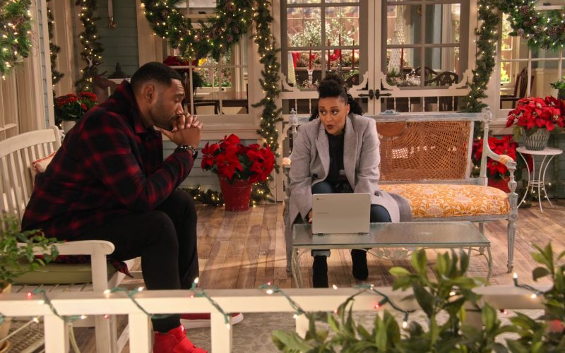 Samsung Chromebook Laptop Used by Tia Mowry as Cocoa McKellan in A Family Reunion Christmas (1)