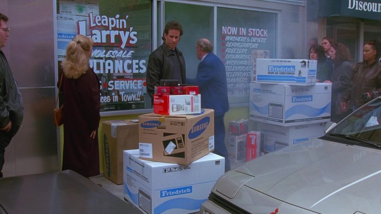 Samsung and Friedrich in Seinfeld Season 7 Episode 7 The Secret Code (2)