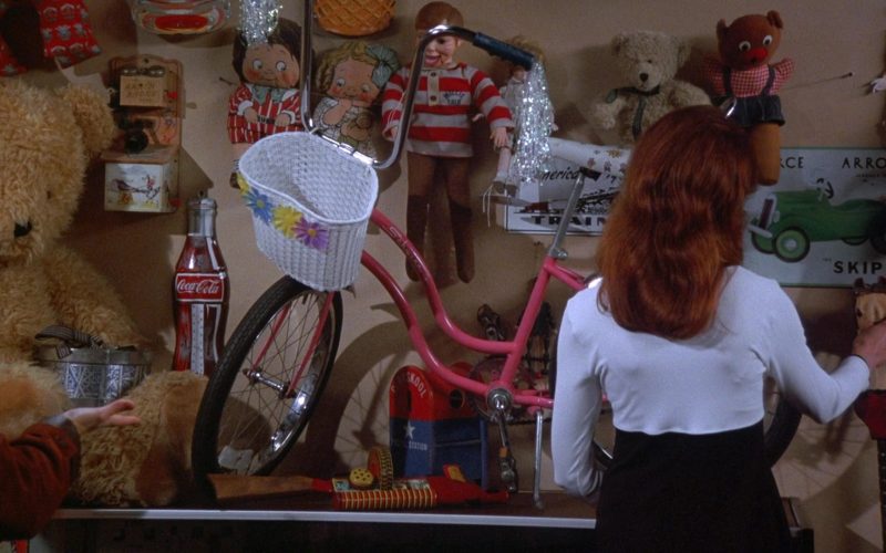 Schwinn Retro Bicycle and Coca-Cola in Seinfeld Season 7 Episode 13 The Seven