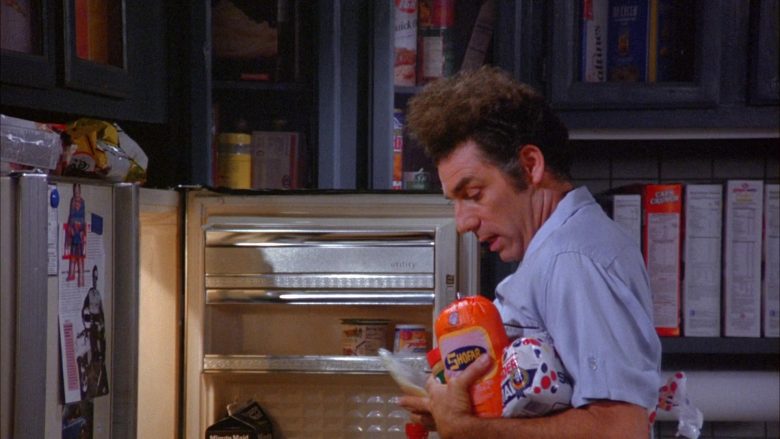 Shofar and Wonder Bread Held by Michael Richards as Cosmo Kramer in Seinfeld Season 6 Episode 7 (1)