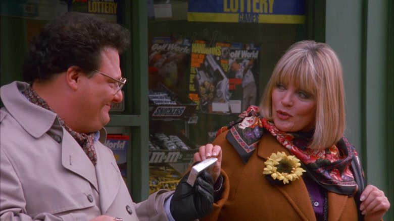 Snickers Bars and M&M's Candies in Seinfeld Season 6 Episode 11 The Switch (4)