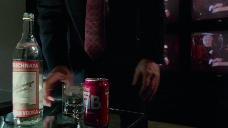 Stolichnaya Vodka and Tab Soda Enjoyed by Bill Murray in Scrooged Movie (3)