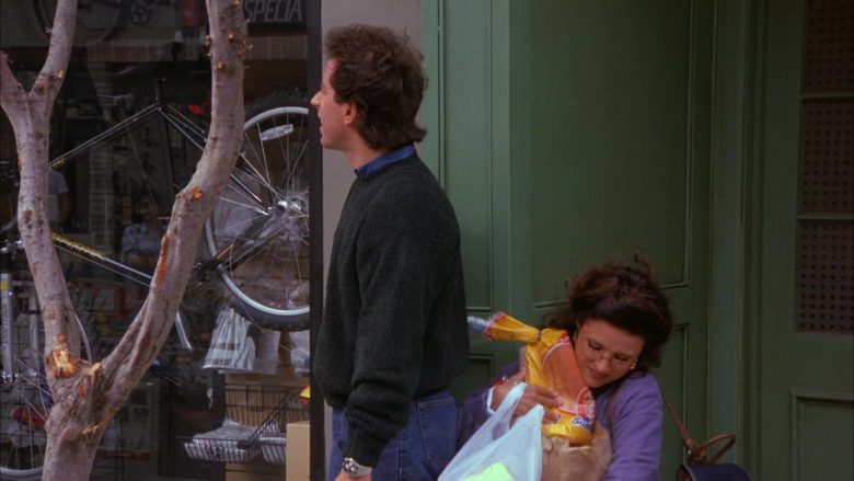 Sunbeam Bread Held by Julia Louis-Dreyfus as Elaine Benes in Seinfeld Season 6 Episode 4 The Chinese Woman (3)