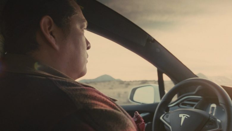 Tesla Model X White Car in Succession Season 1 Episode 7 Austerlitz (1)