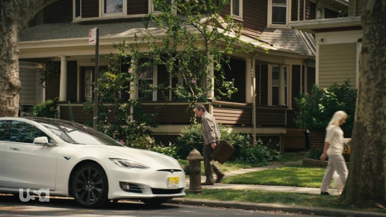Tesla White Car in Mr. Robot Season 4 Episode 12 Series Finale Part 1 (4)
