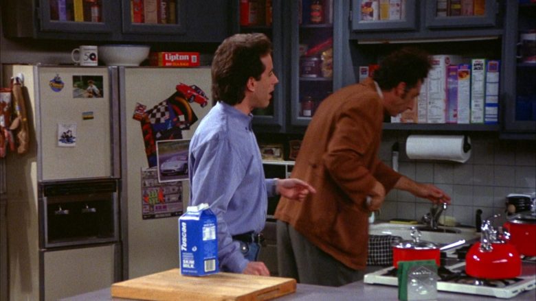 Tuscan Skim Milk in Seinfeld Season 5 Episode 17 The Wife (3)