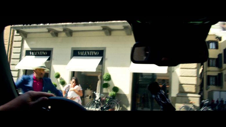 Valentino Store in 6 Underground (1)