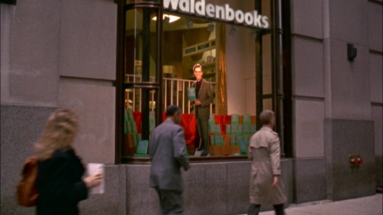 Waldenbooks Store in Seinfeld Season 6 Episode 13 The Scofflaw (2)