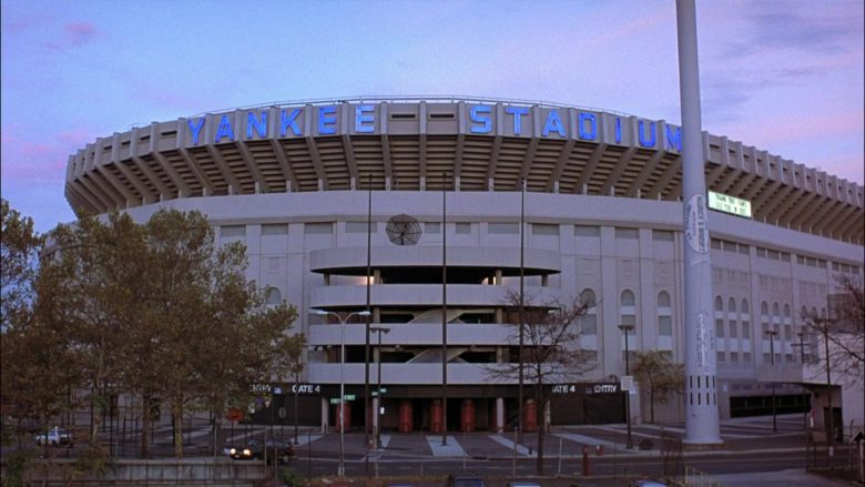 Yankee Stadium in Seinfeld Season 8 Episode 5 The Package (2)