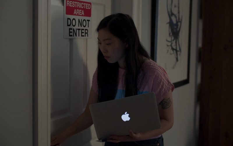 Apple MacBook Air Laptop Used by Awkwafina in Awkwafina Is Nora from Queens Season 1 Episode 1 Pilot (3)