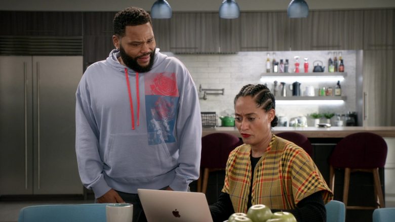 Apple MacBook Laptop Computer Used by Tracee Ellis Ross as Dr. Rainbow ‘Bow' Johnson in Black-ish Season 6 Episode 14 (5)