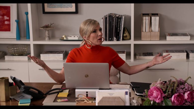 Apple MacBook Laptop Used by June Diane Raphael as Brianna in Grace and Frankie Season 6 Episode 6 The Bad Hearer (2)