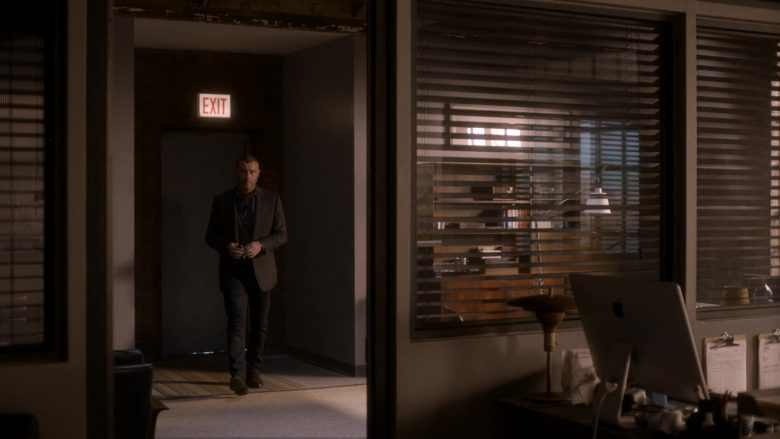 Apple iMac All-In-One Computer in Ray Donovan Season 7 Episode 8 Passport and a Gun (1)