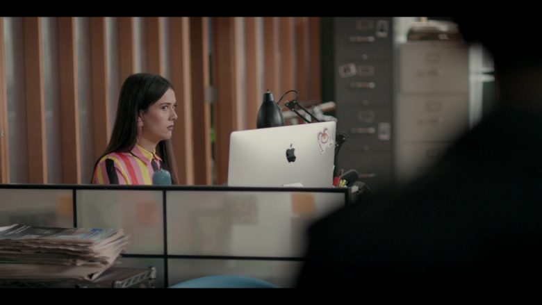 Apple iMac All-In-One Computer in Shrill Season 2 Episode 6 (1)