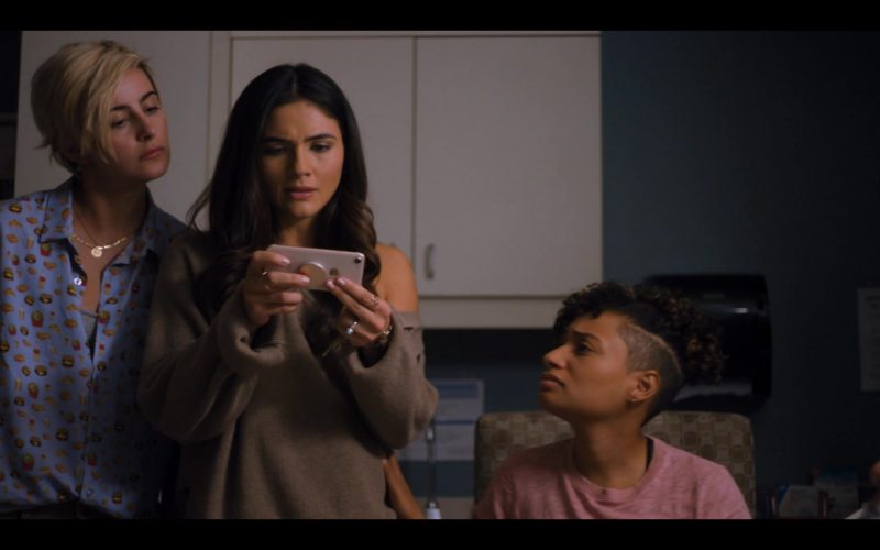 Apple iPhone Smartphone Held by Arienne Mandi as Dani Núñez in The L Word Generation Q Season 1 Episode 7 Lose It All (1)