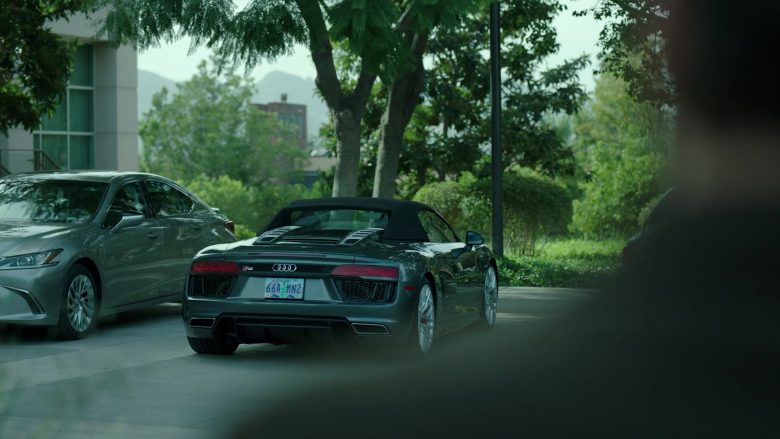Audi R8 Spyder Sports Car in Stumptown Season 1 Episode 11 The Past and the Furious (1)