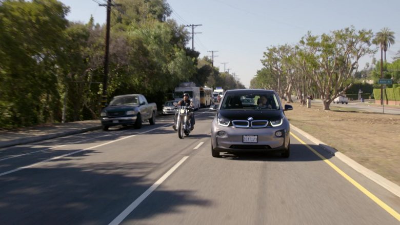 BMW i3 Car Used by Larry David in Curb Your Enthusiasm Season 10 Episode 1 Happy New Year 2020 TV Series (2)