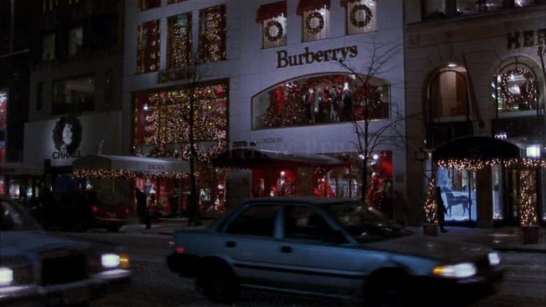 Burberry Store in Fools Rush In (1997)