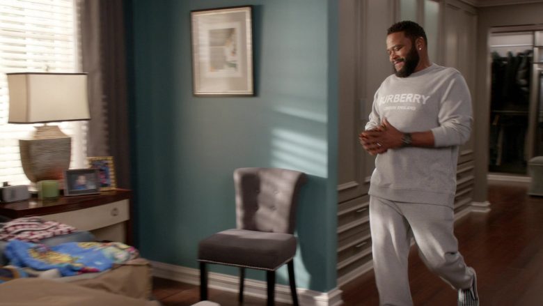 Burberry Sweatshirt and Pants Tracksuit Worn by Anthony Anderson as Dre in Black-ish Season 6 Episode 13 Kid Life Crisis (2)