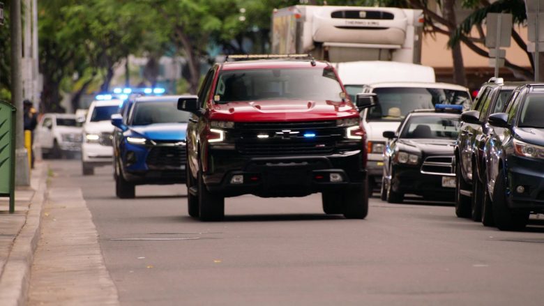 Chevrolet Silverado Silverado 1500 LT Z71 Red Pickup Truck in Hawaii Five-0 Season 10 Episode 12 (2)