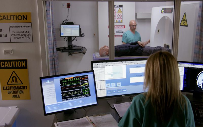 Dell Monitors in Curb Your Enthusiasm Season 10 Episode 2 (2020)