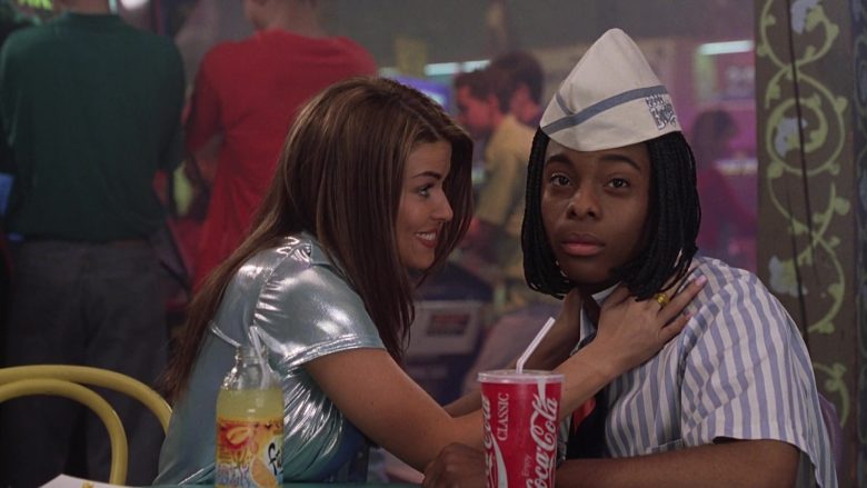 Fruitopia Drink Enjoyed by Carmen Electra as Roxanne and Coca-Cola in Good Burger (4)