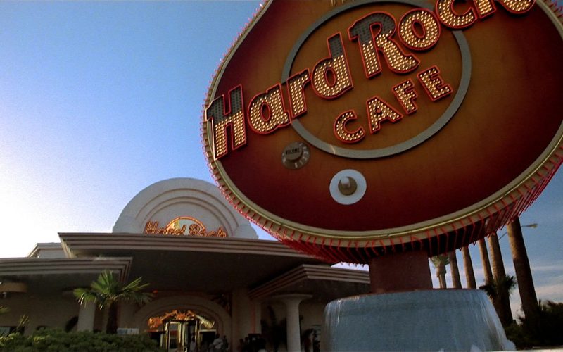 Hard Rock Cafe Restaurant in Fools Rush In (1997)