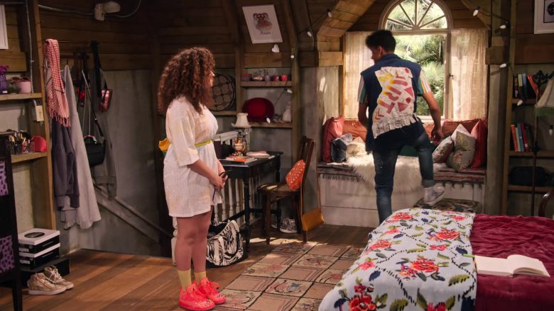 Jordan Pink Sneakers Worn by Talia Jackson as Jade McKellan in Family Reunion Season 1 Episode 20 (1)