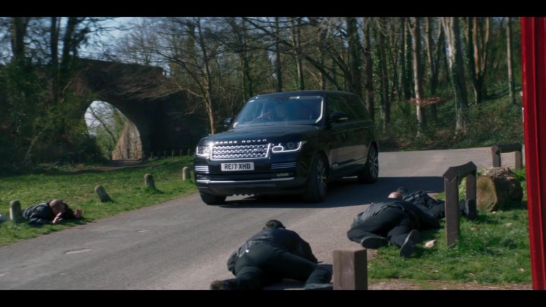 Land Rover Range Rover Vogue Car in Doctor Who Season 12 Episode 2 Spyfall, Part 2 (3)