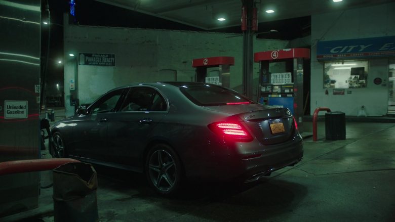 Mercedes-Benz E300 Car in Power Season 6 Episode 11 Still Dre (3)
