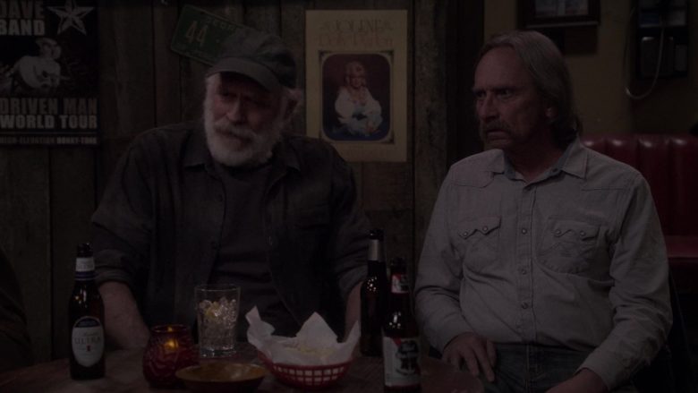 Michelob Ultra and Pabst Beer Bottles in The Ranch Season 4 Episode 18 (2020)