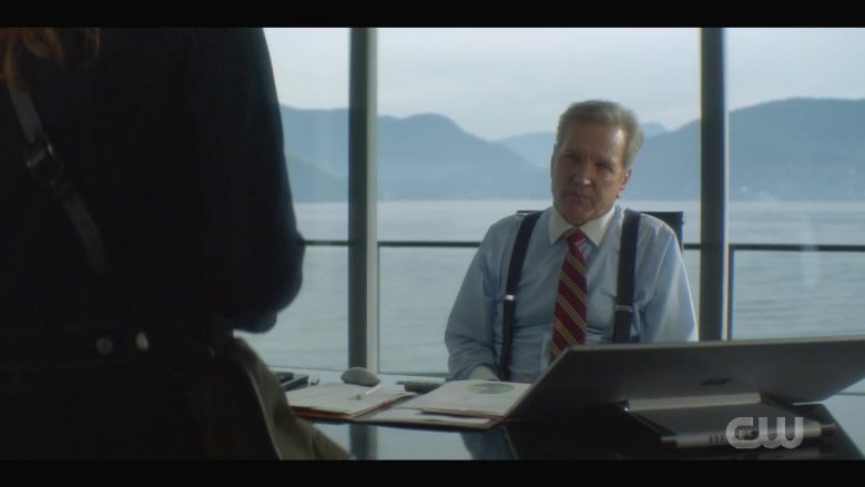 Microsoft Surface Studio Computer Used by Martin Donovan as Everett Hudson in Nancy Drew Season 1 Episode 11 (2)