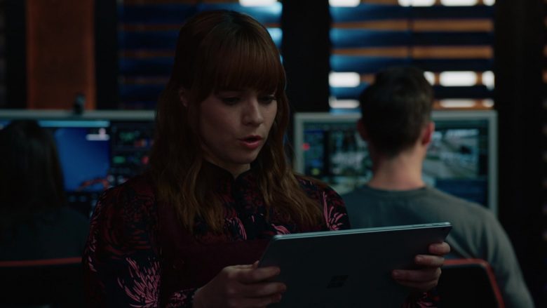 Microsoft Surface Tablet Used by Renée Felice Smith as Nell Jones in NCIS Los Angeles Season 11 Episode 12 Groundwork (2)