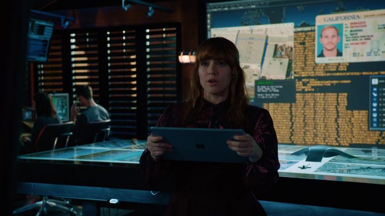 Microsoft Surface Tablet Used by Renée Felice Smith as Nell Jones in NCIS Los Angeles Season 11 Episode 12 Groundwork (5)