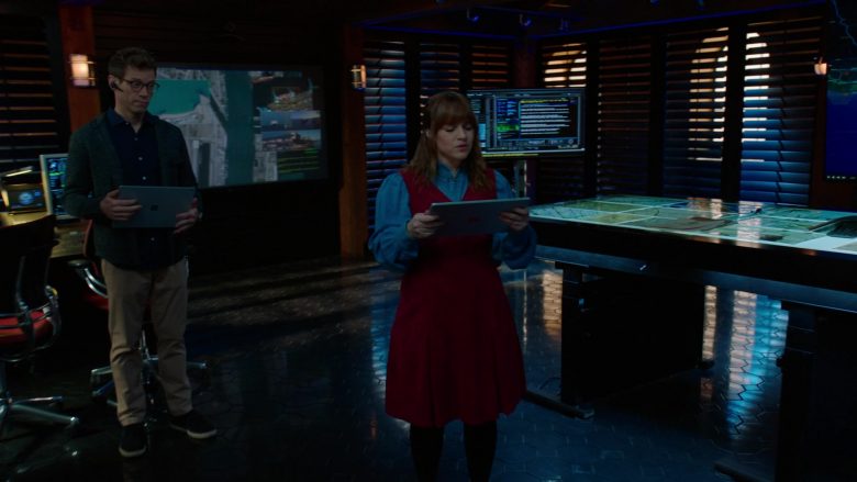 Microsoft Surface Tablets Held by Barrett Foa & Renée Felice Smith in NCIS Los Angeles Season 11 Episode 13 (1)