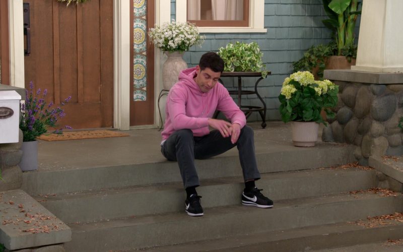 Nike Black Shoes Worn by Max Greenfield as Dave in The Neighborhood Season 2 Episode 12 Welcome to the Freeloader (1)