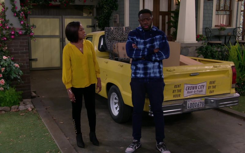 Nike Sneakers Worn by Sheaun McKinney as Malcolm Butler in The Neighborhood Season 2 Episode 12 Welcome to the Freeloader