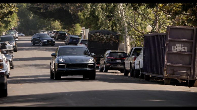 Porsche Cayenne SUV Used by Jane Fonda in Grace and Frankie Season 6 Episode 11 The Laughing Stock (1)
