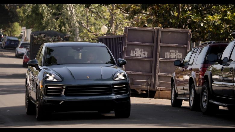Porsche Cayenne SUV Used by Jane Fonda in Grace and Frankie Season 6 Episode 11 The Laughing Stock (2)