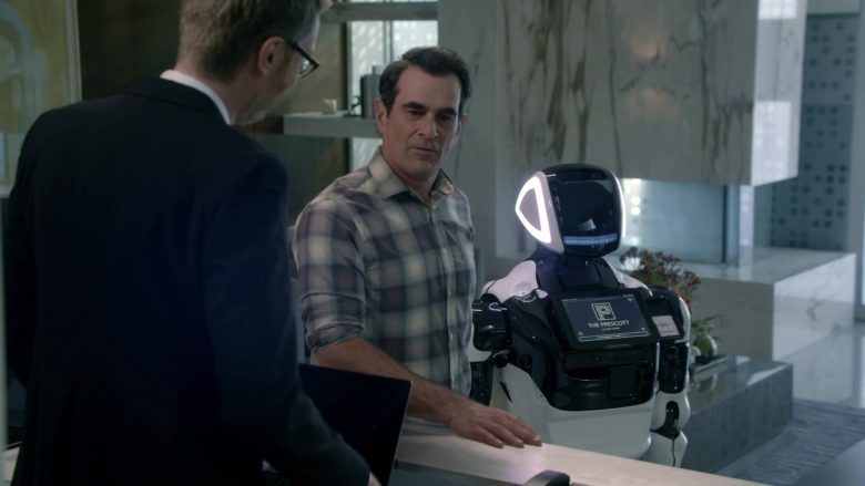 Promobot V.4 Robot in Modern Family Season 11 Episode 10 The Prescott (1)