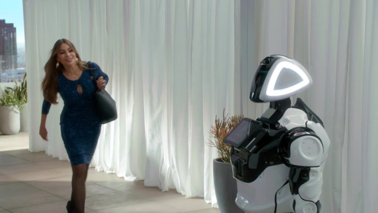 Promobot V.4 Robot in Modern Family Season 11 Episode 10 The Prescott (7)