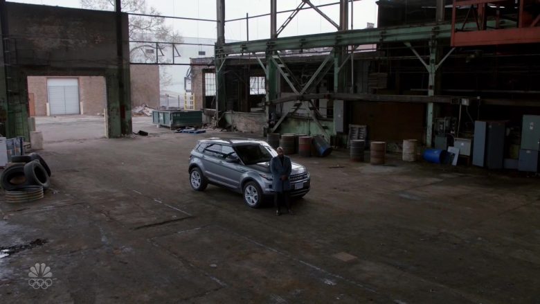 Range Rover Car in Chicago P.D. Season 7 Episode 12 The Devil You Know (2)