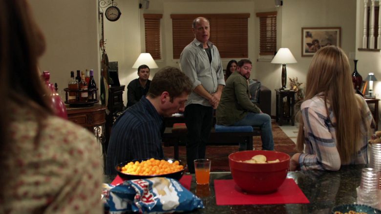 Ruffles Chips in Shameless Season 10 Episode 10 Now Leaving Illinois (2020)